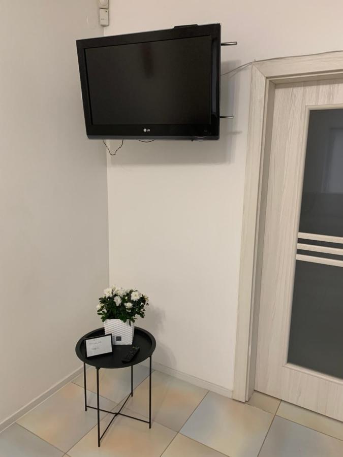Naukova Street Appartamento Lviv Eksteriør bilde